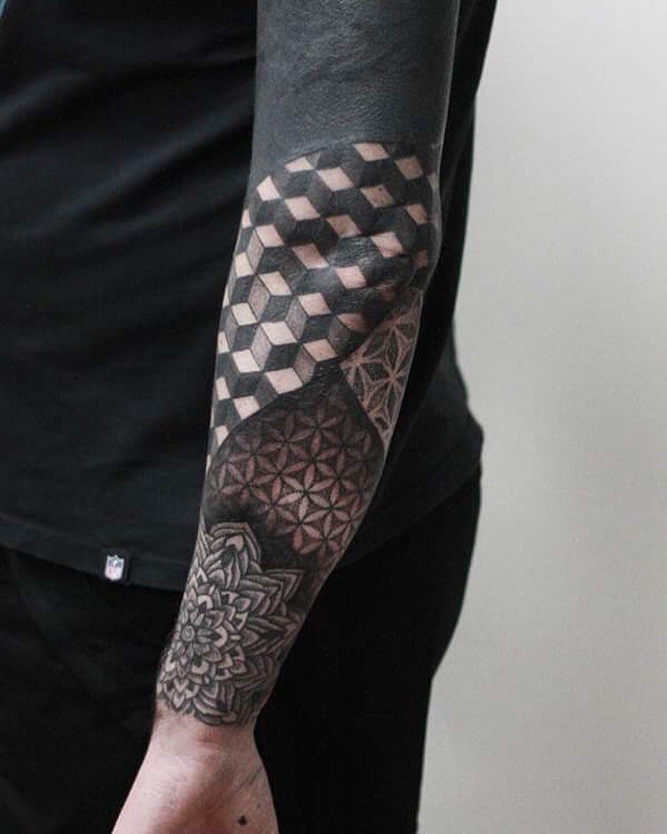 Geometric sleeve