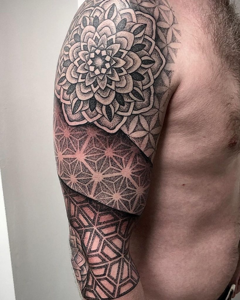Thinking of Getting a Sacred Geometry Tattoo? 14 Sacred geometry tattoo designed around body contours